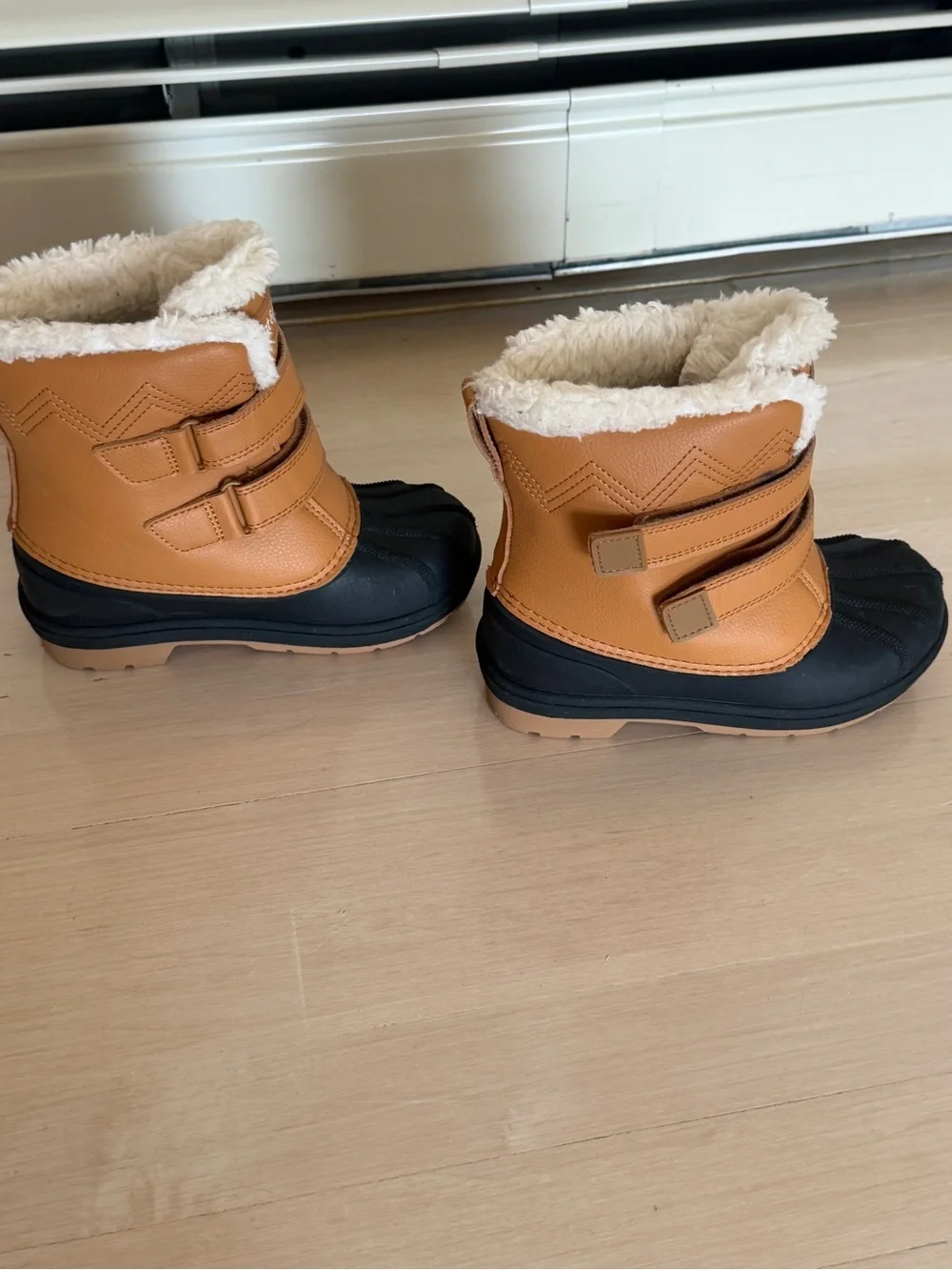 Cat & Jack Brown Snow Boots 11C Kids